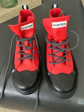Hunter Red and Black Lace-Up Rain Boots